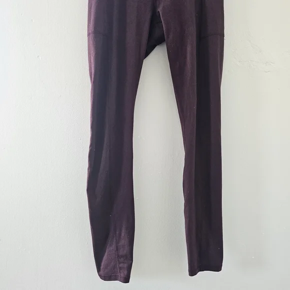 Chic Plum / Marroon Leggings With Pockets - Picture 2 of 12